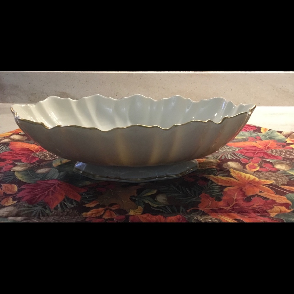 🚨Final Sale🚨 Lenox Ivory 24K Gold Trim Large Bowl
